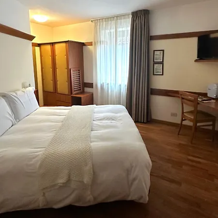 Hotel Il Duca Degli Abruzzi à Pescasseroli Extérieur photo